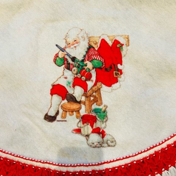 Vintage Felt Christmas Tree Skirt with Santa Workshop - Picture 4 of 4